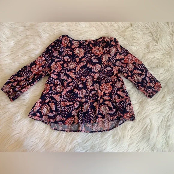 Girls old navy blouse - Picture 5 of 7